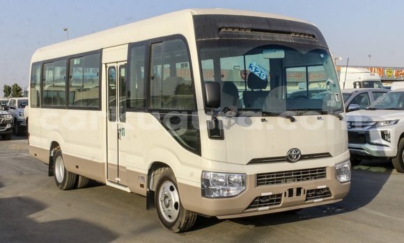 Nunua Imported Toyota Coaster Nyeupe Gari ndani ya Import - Dubai nchini Bujumbura Nunua Imported Toyota Coaster Nyeupe Gari ndani ya Import - Dubai nchini Bujumbura