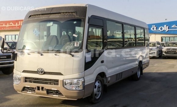 Nunua Imported Toyota Coaster Nyeupe Gari ndani ya Import - Dubai nchini Bujumbura Nunua Imported Toyota Coaster Nyeupe Gari ndani ya Import - Dubai nchini Bujumbura