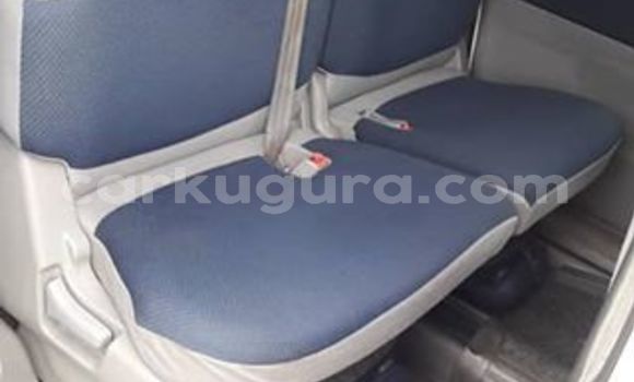 Acheter Occasion Voiture Toyota Sienta Blanc à Bujumbura, Bujumbura Acheter Occasion Voiture Toyota Sienta Blanc à Bujumbura, Bujumbura