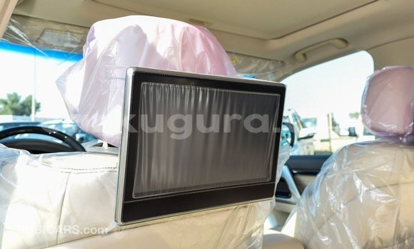 Acheter Import Voiture Toyota Land Cruiser Blanc à Import - Dubai, Bujumbura Acheter Import Voiture Toyota Land Cruiser Blanc à Import - Dubai, Bujumbura