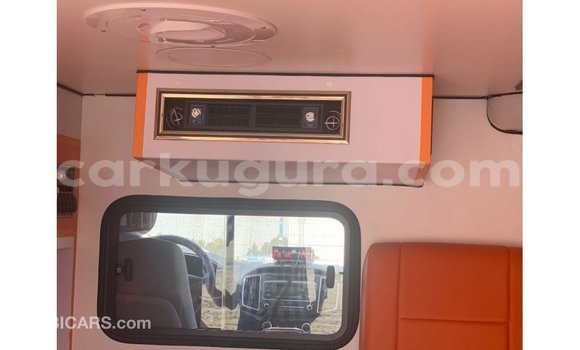 Nunua Imported Hyundai Accent Nyeupe Gari ndani ya Import - Dubai nchini Bujumbura Nunua Imported Hyundai Accent Nyeupe Gari ndani ya Import - Dubai nchini Bujumbura