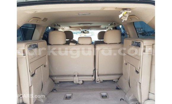 Nunua Imported Toyota Land Cruiser Nyeupe Gari ndani ya Import - Dubai nchini Bujumbura Nunua Imported Toyota Land Cruiser Nyeupe Gari ndani ya Import - Dubai nchini Bujumbura