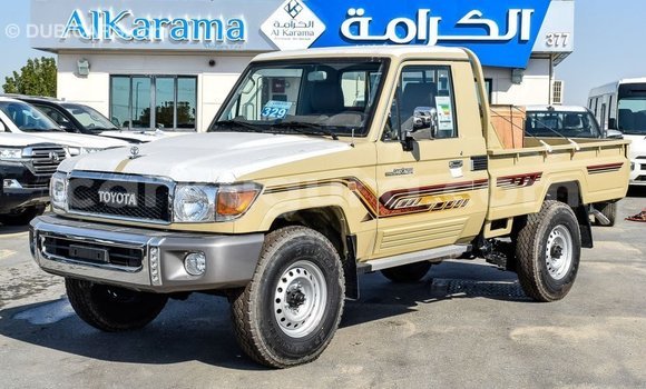Nunua Imported Toyota Land Cruiser Beige Gari ndani ya Import - Dubai nchini Bujumbura Nunua Imported Toyota Land Cruiser Beige Gari ndani ya Import - Dubai nchini Bujumbura