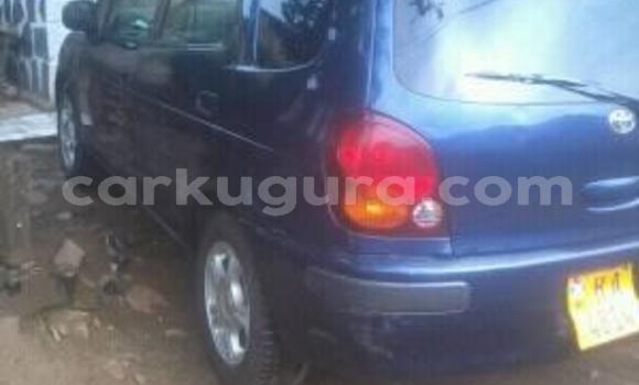 Nunua Ilio tumika Toyota Spacio Bluu Gari ndani ya Bujumbura nchini Bujumbura Nunua Ilio tumika Toyota Spacio Bluu Gari ndani ya Bujumbura nchini Bujumbura