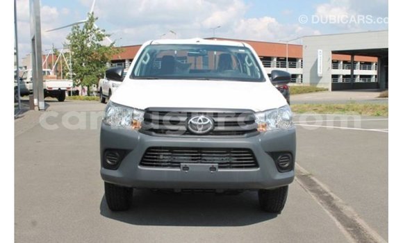 Nunua Imported Toyota Hilux Nyeupe Gari ndani ya Import - Dubai nchini Bujumbura Nunua Imported Toyota Hilux Nyeupe Gari ndani ya Import - Dubai nchini Bujumbura