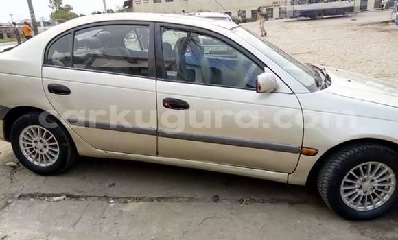 Acheter Occasion Voiture Toyota Avensis Gris à Bujumbura, Bujumbura Acheter Occasion Voiture Toyota Avensis Gris à Bujumbura, Bujumbura