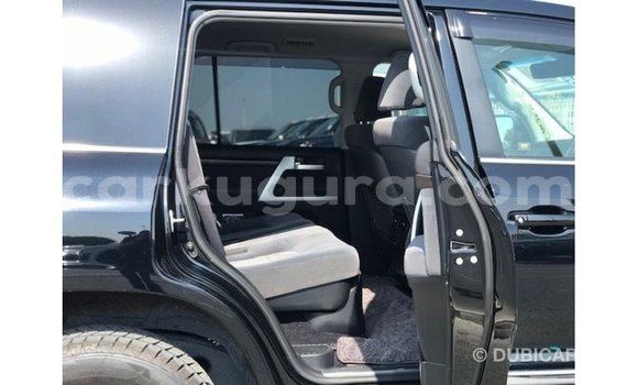 Acheter Import Voiture Toyota Land Cruiser Noir à Import - Dubai, Bujumbura Acheter Import Voiture Toyota Land Cruiser Noir à Import - Dubai, Bujumbura