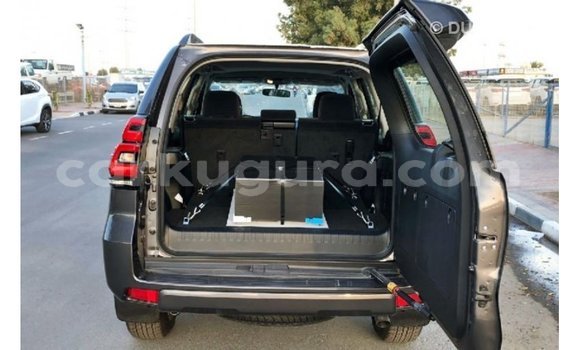 Nunua Imported Toyota Prado Nyeusi Gari ndani ya Import - Dubai nchini Bujumbura Nunua Imported Toyota Prado Nyeusi Gari ndani ya Import - Dubai nchini Bujumbura