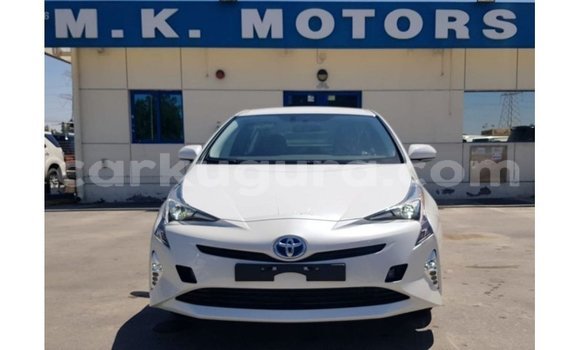 Nunua Imported Toyota Prius Nyeupe Gari ndani ya Import - Dubai nchini Bujumbura Nunua Imported Toyota Prius Nyeupe Gari ndani ya Import - Dubai nchini Bujumbura
