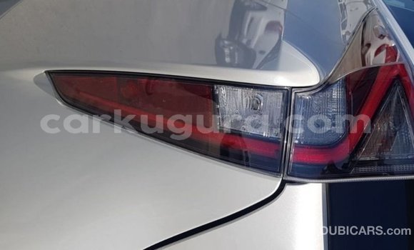 Nunua Imported Toyota Prius Nyeupe Gari ndani ya Import - Dubai nchini Bujumbura Nunua Imported Toyota Prius Nyeupe Gari ndani ya Import - Dubai nchini Bujumbura