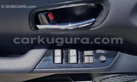 Nunua Imported Toyota Prius Nyeupe Gari ndani ya Import - Dubai nchini Bujumbura Nunua Imported Toyota Prius Nyeupe Gari ndani ya Import - Dubai nchini Bujumbura