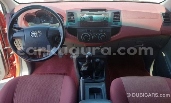 Acheter Import Voiture Toyota Hilux Rouge à Import - Dubai, Bujumbura Acheter Import Voiture Toyota Hilux Rouge à Import - Dubai, Bujumbura