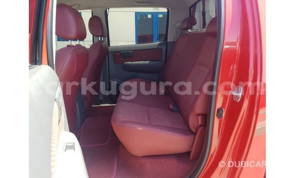 Acheter Import Voiture Toyota Hilux Rouge à Import - Dubai, Bujumbura Acheter Import Voiture Toyota Hilux Rouge à Import - Dubai, Bujumbura
