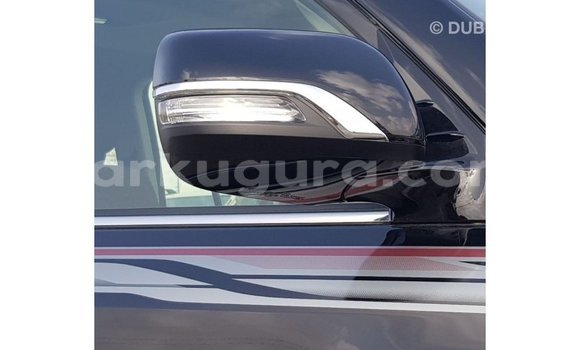 Acheter Import Voiture Toyota Land Cruiser Noir à Import - Dubai, Bujumbura Acheter Import Voiture Toyota Land Cruiser Noir à Import - Dubai, Bujumbura