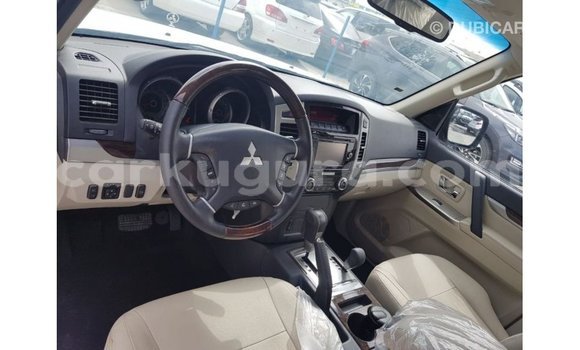 Nunua Imported Mitsubishi Pajero Nyekundu Gari ndani ya Import - Dubai nchini Bujumbura Nunua Imported Mitsubishi Pajero Nyekundu Gari ndani ya Import - Dubai nchini Bujumbura