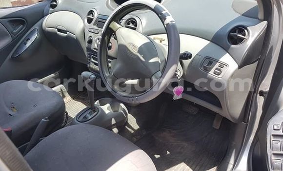 Acheter Occasion Voiture Toyota Vitz Gris à Bujumbura, Bujumbura Acheter Occasion Voiture Toyota Vitz Gris à Bujumbura, Bujumbura