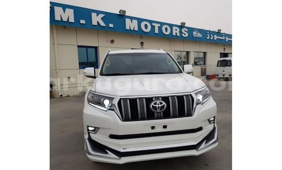 Acheter Import Voiture Toyota Prado Blanc à Import - Dubai, Bujumbura Acheter Import Voiture Toyota Prado Blanc à Import - Dubai, Bujumbura