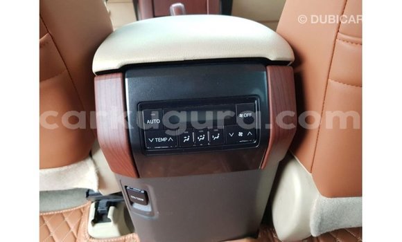 Acheter Import Voiture Toyota Prado Blanc à Import - Dubai, Bujumbura Acheter Import Voiture Toyota Prado Blanc à Import - Dubai, Bujumbura