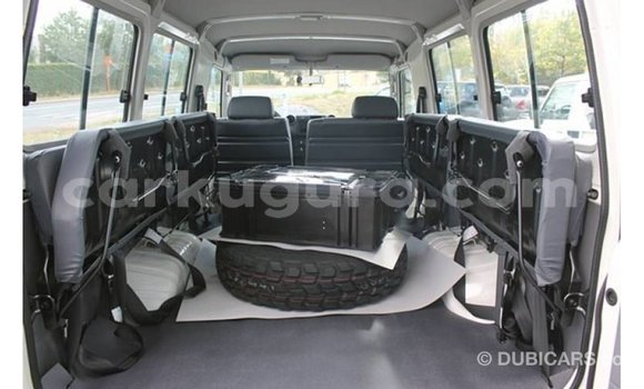 Buy Import Toyota Land Cruiser White Car in Import - Dubai in Bujumbura Buy Import Toyota Land Cruiser White Car in Import - Dubai in Bujumbura