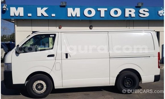 Nunua Imported Toyota Hiace Nyeupe Gari ndani ya Import - Dubai nchini Bujumbura Nunua Imported Toyota Hiace Nyeupe Gari ndani ya Import - Dubai nchini Bujumbura