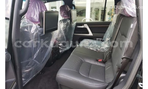 Nunua Imported Toyota Land Cruiser Nyeusi Gari ndani ya Import - Dubai nchini Bujumbura Nunua Imported Toyota Land Cruiser Nyeusi Gari ndani ya Import - Dubai nchini Bujumbura