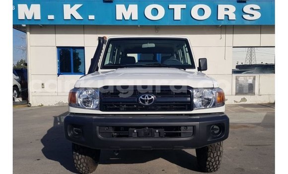 Buy Import Toyota Land Cruiser White Car in Import - Dubai in Bujumbura Buy Import Toyota Land Cruiser White Car in Import - Dubai in Bujumbura