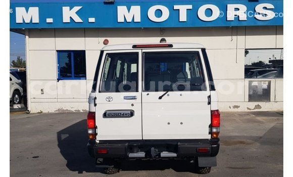 Buy Import Toyota Land Cruiser White Car in Import - Dubai in Bujumbura Buy Import Toyota Land Cruiser White Car in Import - Dubai in Bujumbura
