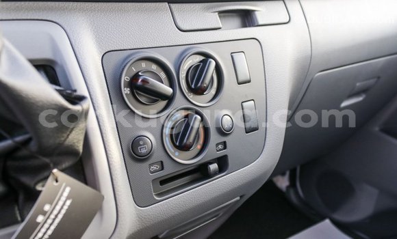 Acheter Import Voiture Nissan Urvan Blanc à Import - Dubai, Bujumbura Acheter Import Voiture Nissan Urvan Blanc à Import - Dubai, Bujumbura