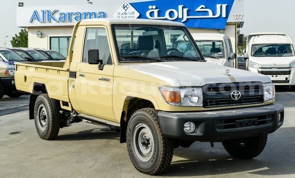 Acheter Import Voiture Toyota Land Cruiser Beige à Import - Dubai, Bujumbura Acheter Import Voiture Toyota Land Cruiser Beige à Import - Dubai, Bujumbura