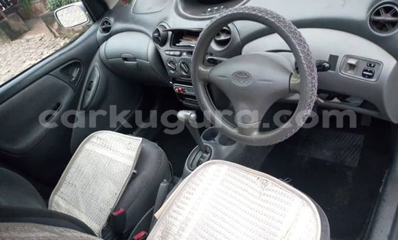 Acheter Occasion Voiture Toyota Vitz Gris à Bujumbura, Bujumbura Acheter Occasion Voiture Toyota Vitz Gris à Bujumbura, Bujumbura