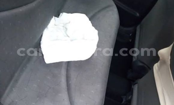 Acheter Occasion Voiture Toyota Vitz Gris à Bujumbura, Bujumbura Acheter Occasion Voiture Toyota Vitz Gris à Bujumbura, Bujumbura