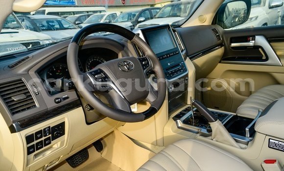 Buy Import Toyota Land Cruiser Black Car in Import - Dubai in Bujumbura Buy Import Toyota Land Cruiser Black Car in Import - Dubai in Bujumbura