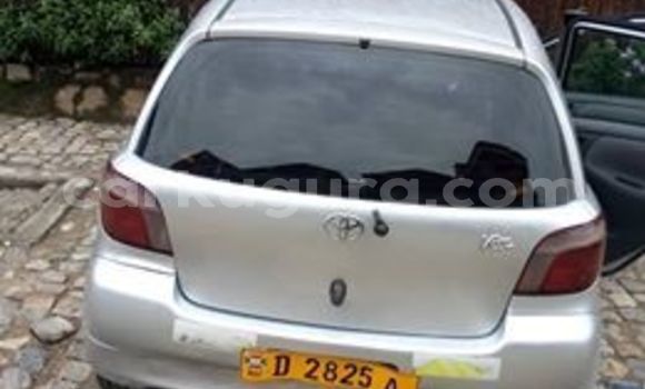 Acheter Occasion Voiture Toyota Vitz Gris à Bujumbura, Bujumbura Acheter Occasion Voiture Toyota Vitz Gris à Bujumbura, Bujumbura