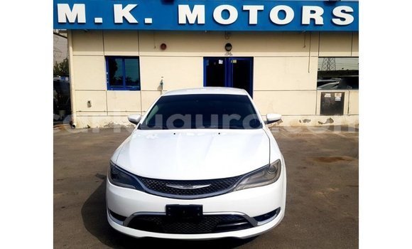 Acheter Import Voiture Chrysler 200 Blanc à Import - Dubai, Bujumbura