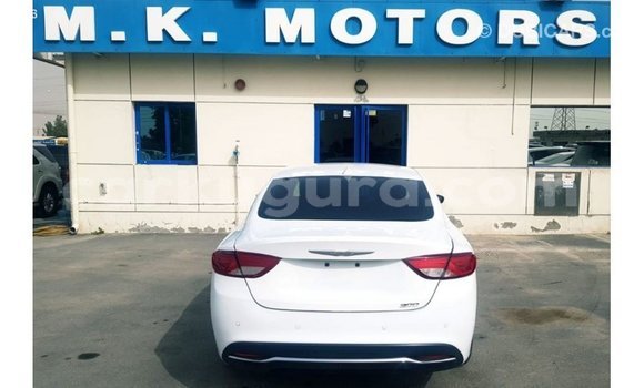 Nunua Imported Chrysler 200 Nyeupe Gari ndani ya Import - Dubai nchini Bujumbura Nunua Imported Chrysler 200 Nyeupe Gari ndani ya Import - Dubai nchini Bujumbura