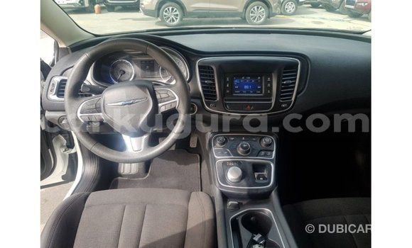 Nunua Imported Chrysler 200 Nyeupe Gari ndani ya Import - Dubai nchini Bujumbura Nunua Imported Chrysler 200 Nyeupe Gari ndani ya Import - Dubai nchini Bujumbura