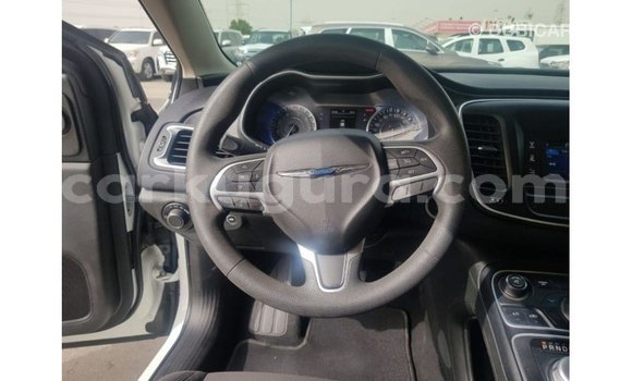 Nunua Imported Chrysler 200 Nyeupe Gari ndani ya Import - Dubai nchini Bujumbura Nunua Imported Chrysler 200 Nyeupe Gari ndani ya Import - Dubai nchini Bujumbura