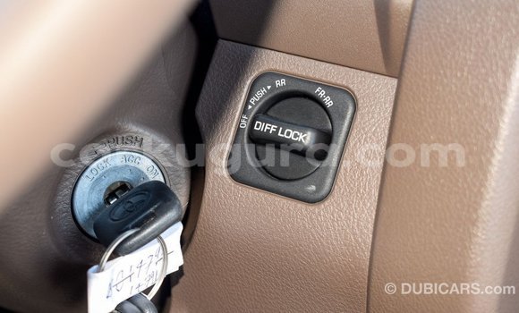 Acheter Import Voiture Toyota Land Cruiser Beige à Import - Dubai, Bujumbura Acheter Import Voiture Toyota Land Cruiser Beige à Import - Dubai, Bujumbura