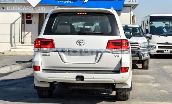 Buy Import Toyota Land Cruiser White Car in Import - Dubai in Bujumbura Buy Import Toyota Land Cruiser White Car in Import - Dubai in Bujumbura