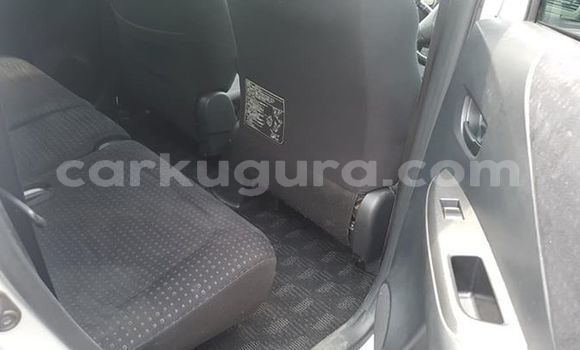 Acheter Occasion Voiture Toyota Ractis Gris à Bujumbura, Bujumbura Acheter Occasion Voiture Toyota Ractis Gris à Bujumbura, Bujumbura