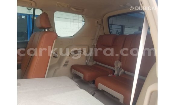 Nunua Imported Toyota Land Cruiser Nyeupe Gari ndani ya Import - Dubai nchini Bujumbura Nunua Imported Toyota Land Cruiser Nyeupe Gari ndani ya Import - Dubai nchini Bujumbura
