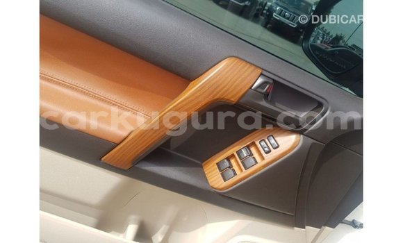 Nunua Imported Toyota Land Cruiser Nyeupe Gari ndani ya Import - Dubai nchini Bujumbura Nunua Imported Toyota Land Cruiser Nyeupe Gari ndani ya Import - Dubai nchini Bujumbura