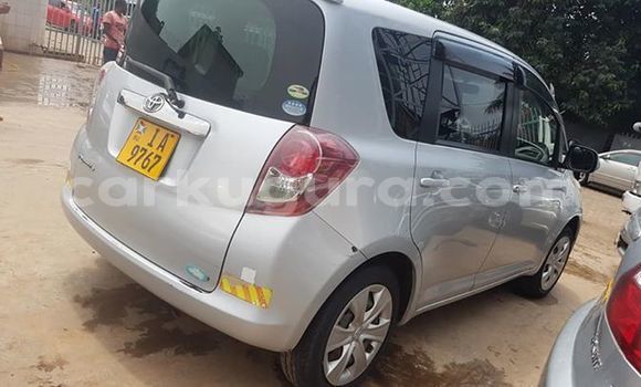 Acheter Occasion Voiture Toyota Ractis Gris à Bujumbura, Bujumbura Acheter Occasion Voiture Toyota Ractis Gris à Bujumbura, Bujumbura