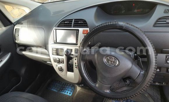 Acheter Occasion Voiture Toyota Ractis Noir à Kinindo, Bujumbura Acheter Occasion Voiture Toyota Ractis Noir à Kinindo, Bujumbura
