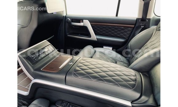 Buy Import Toyota Land Cruiser Black Car in Import - Dubai in Bujumbura Buy Import Toyota Land Cruiser Black Car in Import - Dubai in Bujumbura