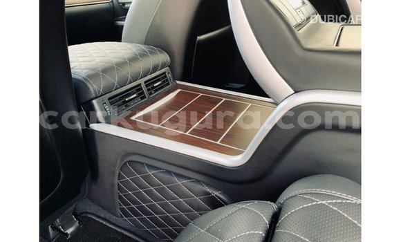 Acheter Import Voiture Toyota Land Cruiser Noir à Import - Dubai, Bujumbura Acheter Import Voiture Toyota Land Cruiser Noir à Import - Dubai, Bujumbura