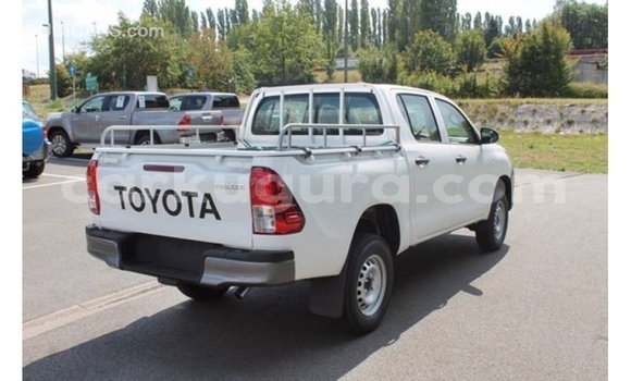 Buy Import Toyota Hilux White Car in Import - Dubai in Bujumbura Buy Import Toyota Hilux White Car in Import - Dubai in Bujumbura