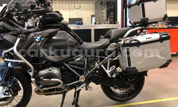 Nunua Ilio tumika BMW GS Nyeusi Bike ndani ya Bujumbura nchini Bujumbura Nunua Ilio tumika BMW GS Nyeusi Bike ndani ya Bujumbura nchini Bujumbura