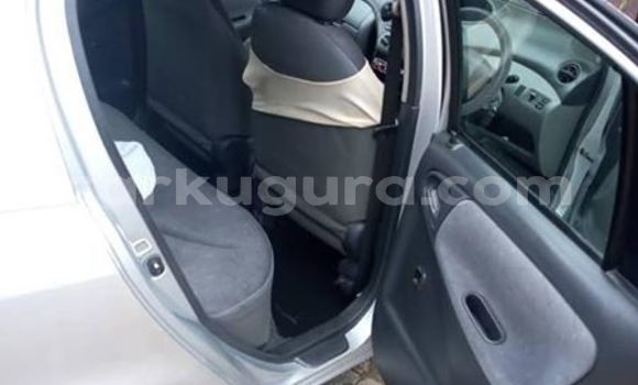 Acheter Occasion Voiture Toyota Vitz Gris à Bujumbura, Bujumbura Acheter Occasion Voiture Toyota Vitz Gris à Bujumbura, Bujumbura