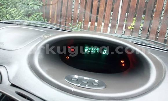 Acheter Occasion Voiture Toyota Vitz Gris à Bujumbura, Bujumbura Acheter Occasion Voiture Toyota Vitz Gris à Bujumbura, Bujumbura